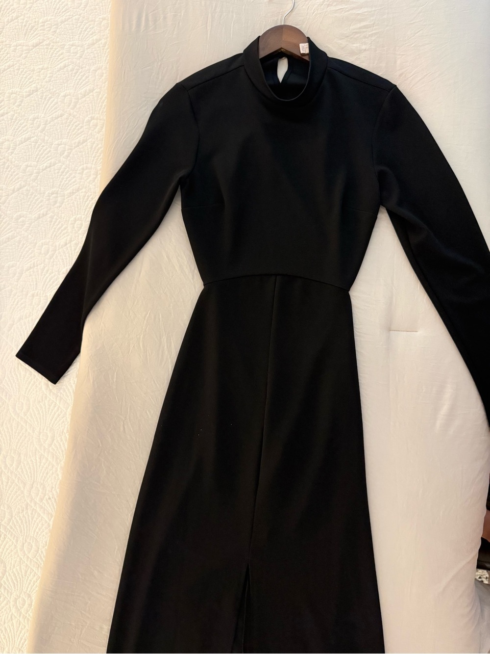 Forever 21 Black Long-Sleeve Maxi Dress
